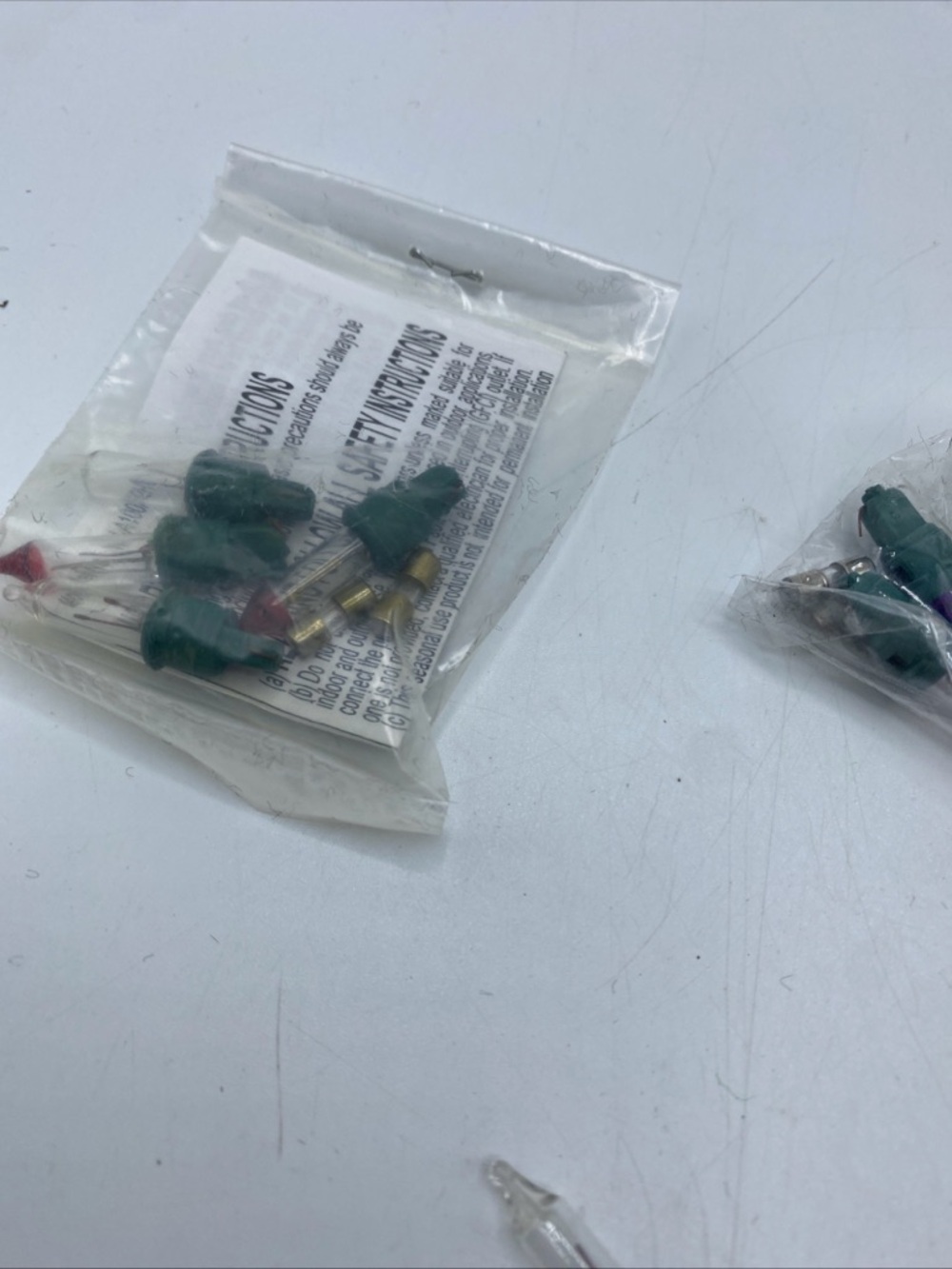 Christmas Bulb Replacement Bulbs. Approx 50 Colored & White Lights Fuses Purple - Picture 3 of 8